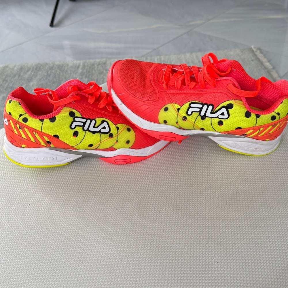Fails pickleball shoes GUC 8.5